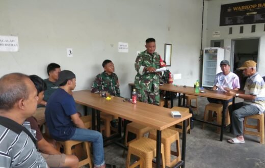 Babinsa Koramil 08/Duren Sawit Sosialisasikan Rekrutmen TNI AD Kepada Pelajar SMA Perguruan Rakyat-2